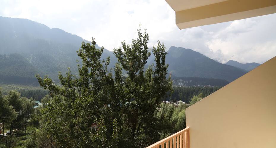 Hotel Snow Bird, Manali 5